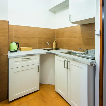 Δωμάτια σε οικογενειακή κατοικία 