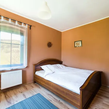 Δωμάτια σε οικογενειακή κατοικία 